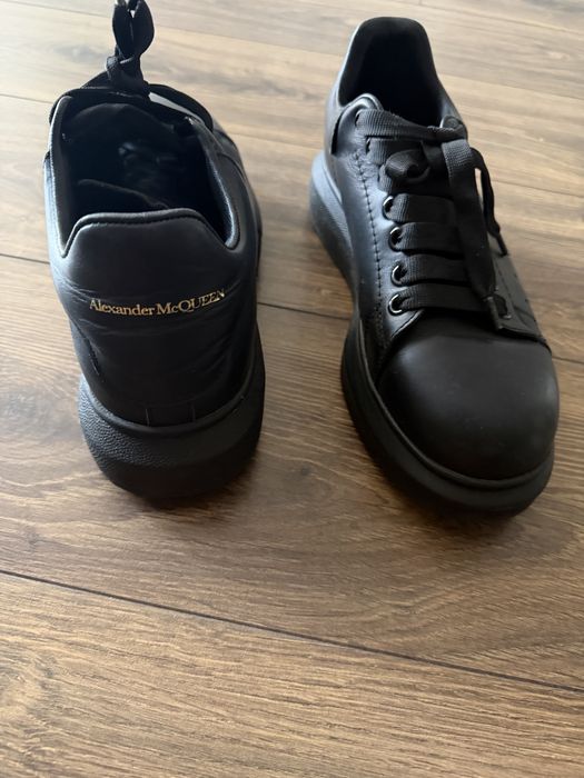 Adidasi McQueen