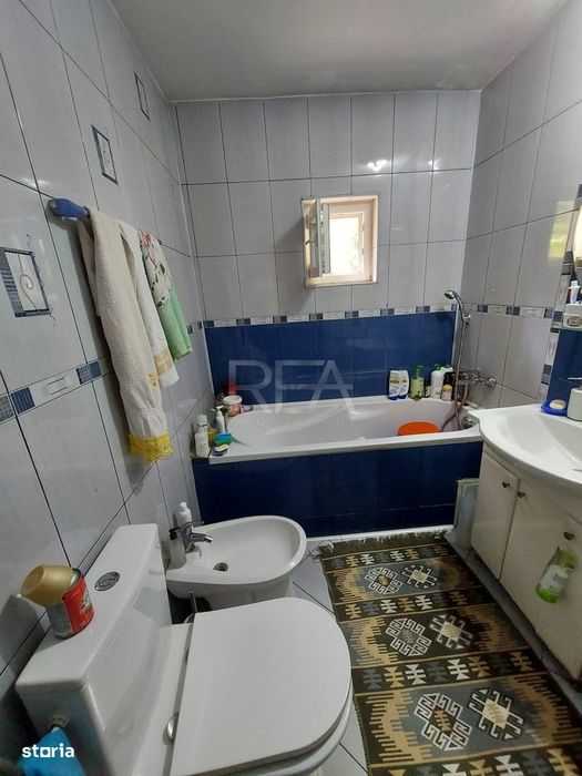 3 camere Vitan Mall, parcare, an 1989, metrou, 85 mp