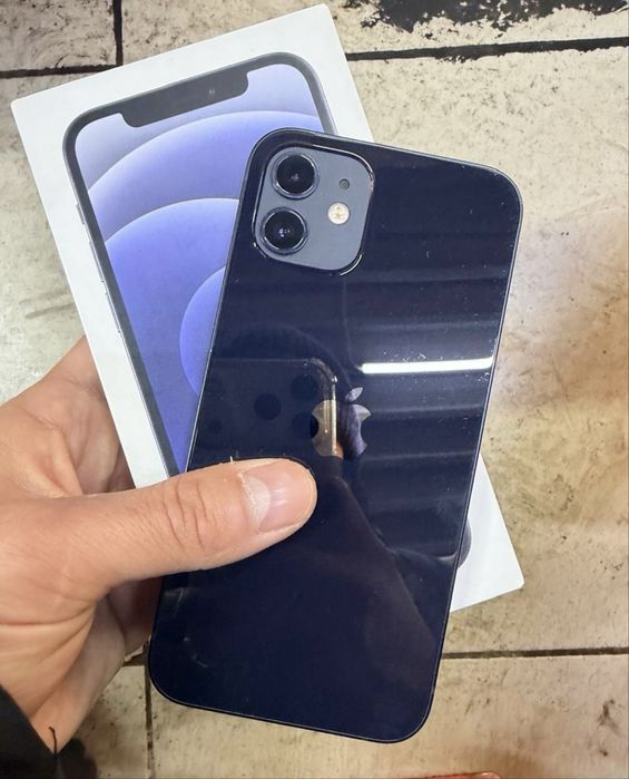 Apple iPhone 12 5G память 128ГБ,обмен