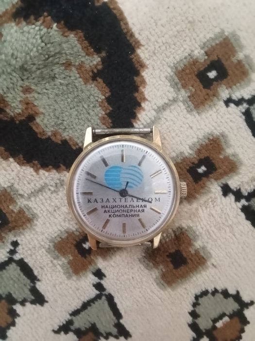 Продам часы подзолоточный