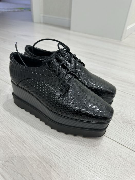 Женская обувь 2500 тг