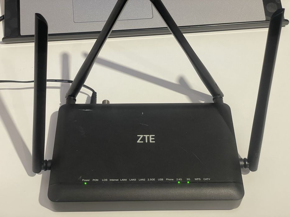 Router ONT ZTE ZXHN F6600R (GPON, pentru ORANGE)