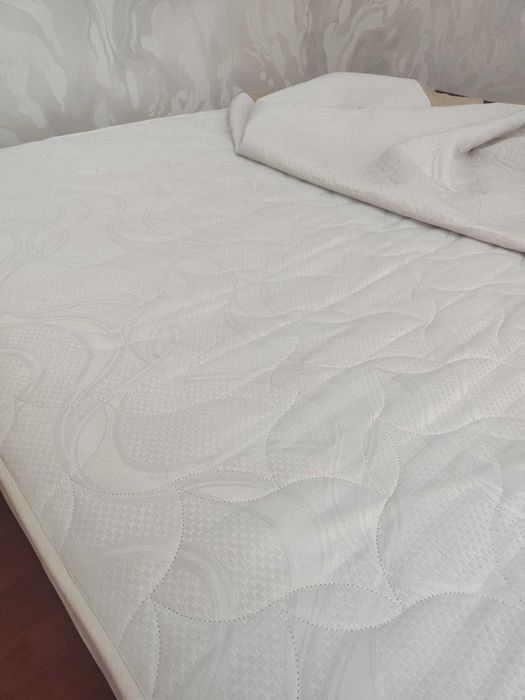 Матрас для кровати