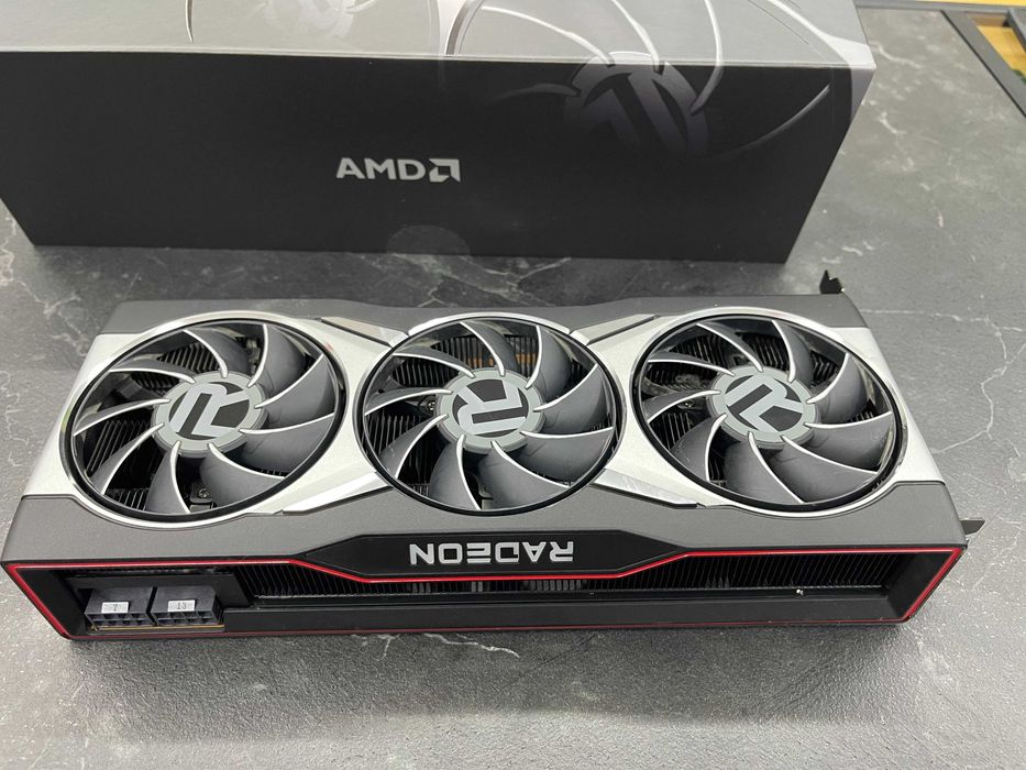 НОВА AMD Radeon RX 6800 XT 16GB GDDR6 – 4K Gaming / AI / Rendering / 16GB VRAM