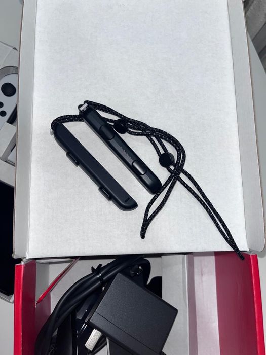 Nintendo switch oled белый