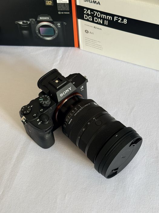 Sony A7 III + Sigma 24-70 sotiladi