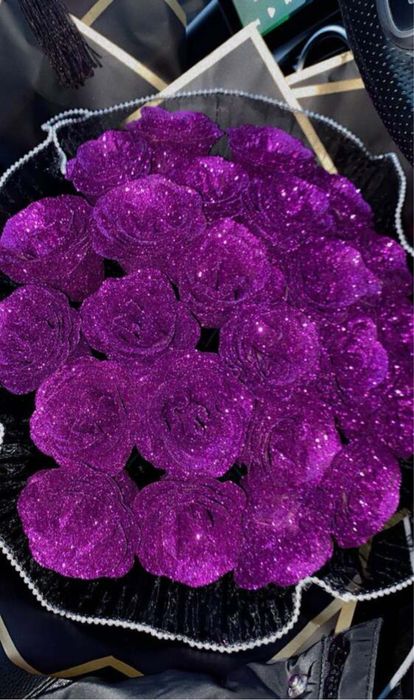 Вечни букети от брокатени рози,сатенени рози,фоам рози