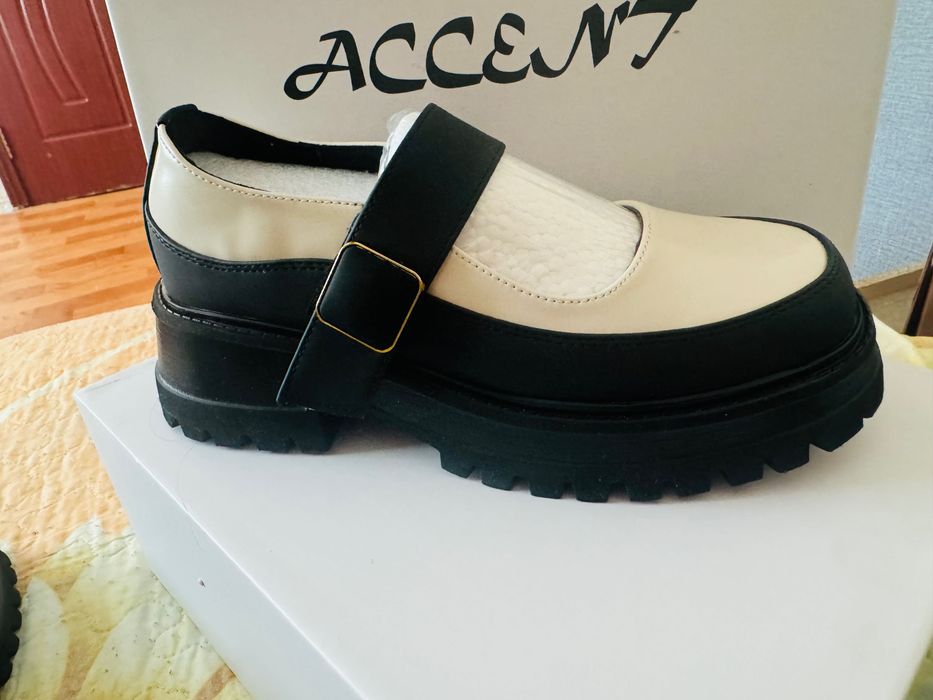 Женские лоферы новые