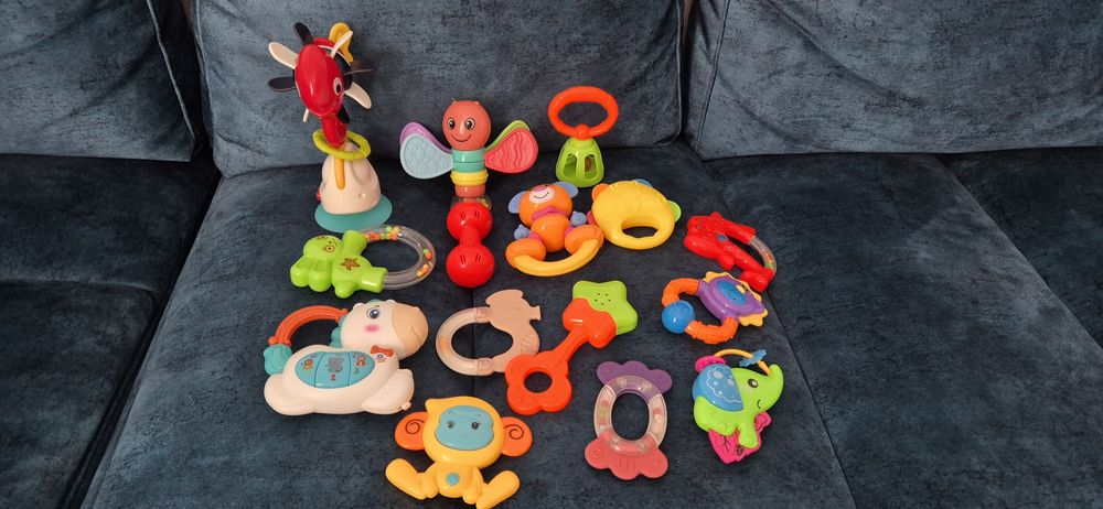 Lot jucarii bebe
