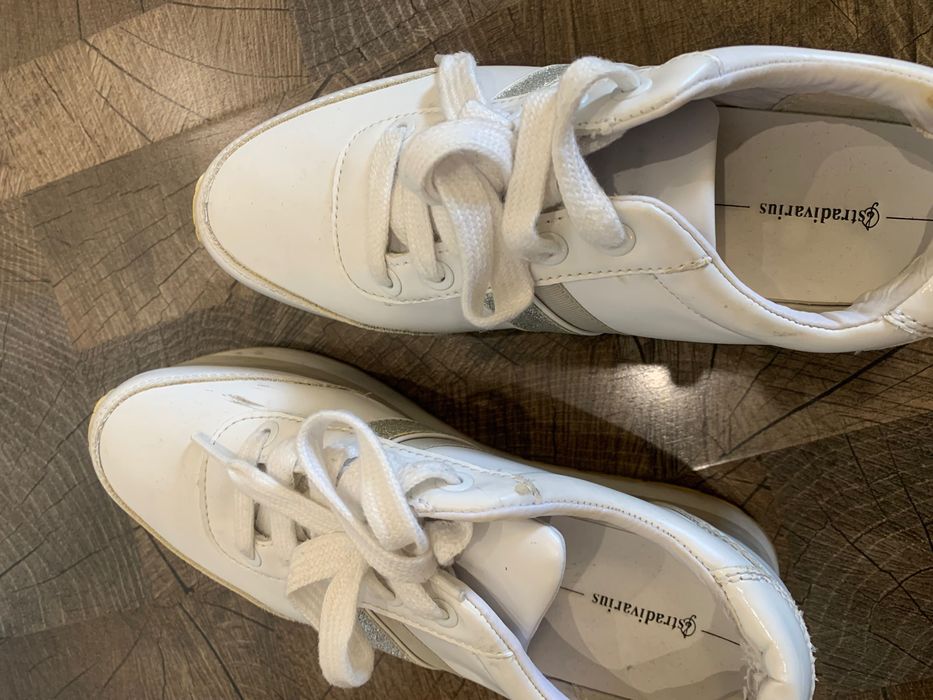 Кроссовки Stradivarius