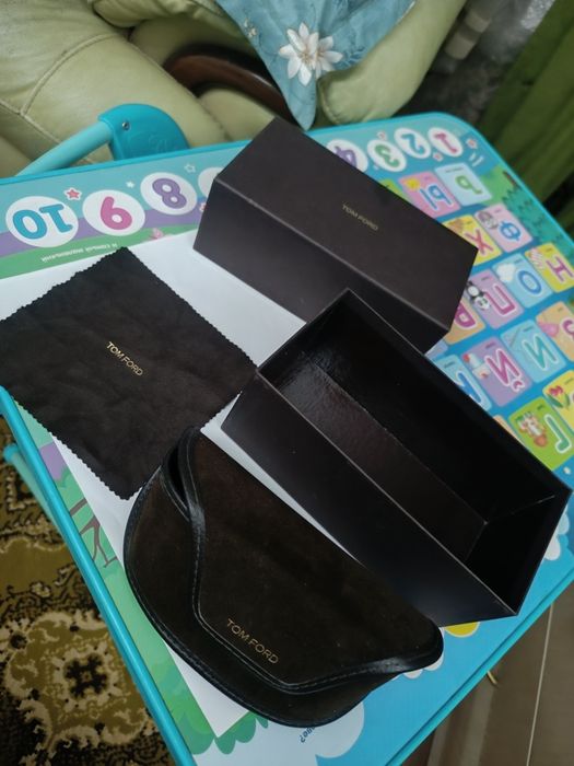 Очки солнцезащитные