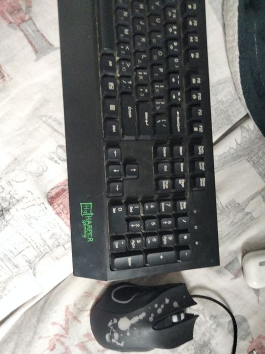 Игровая клавиатура и мышка