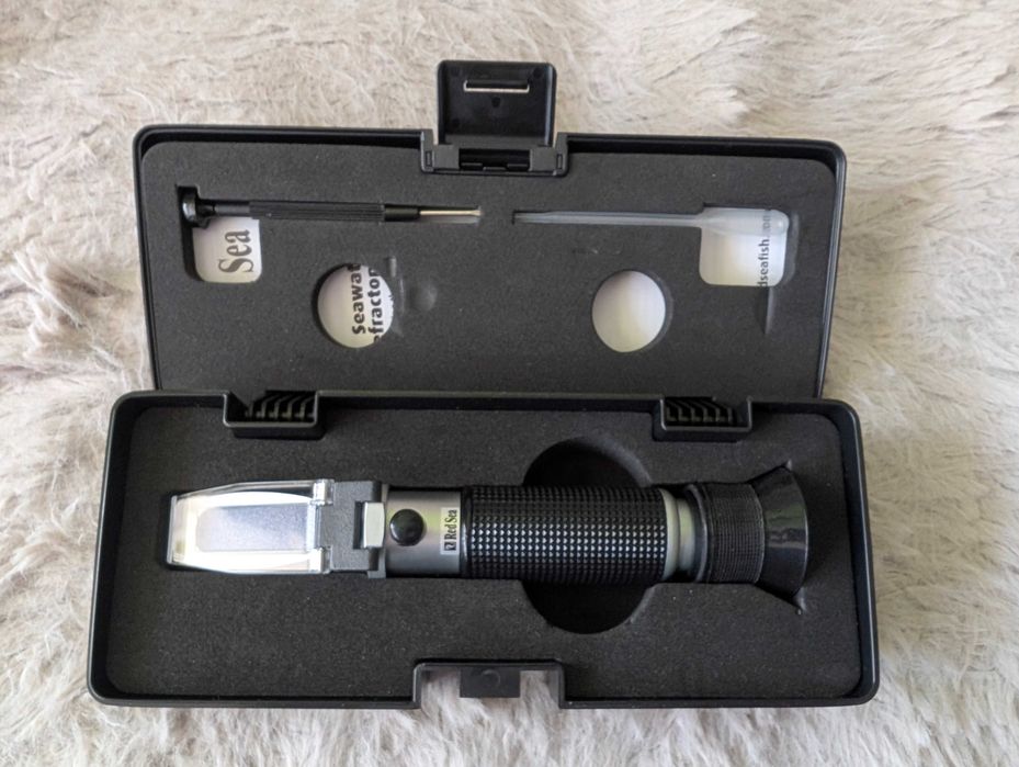 Vand refractometru Red Sea aproape nou,putin folosit