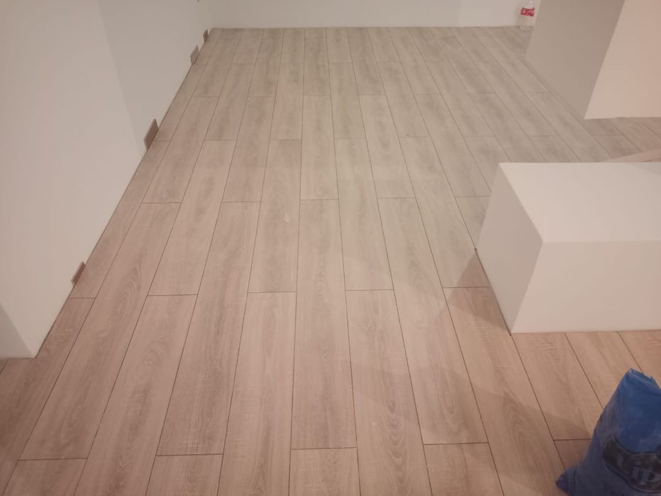 Ламинат, линолеум, паркет, плинтуса