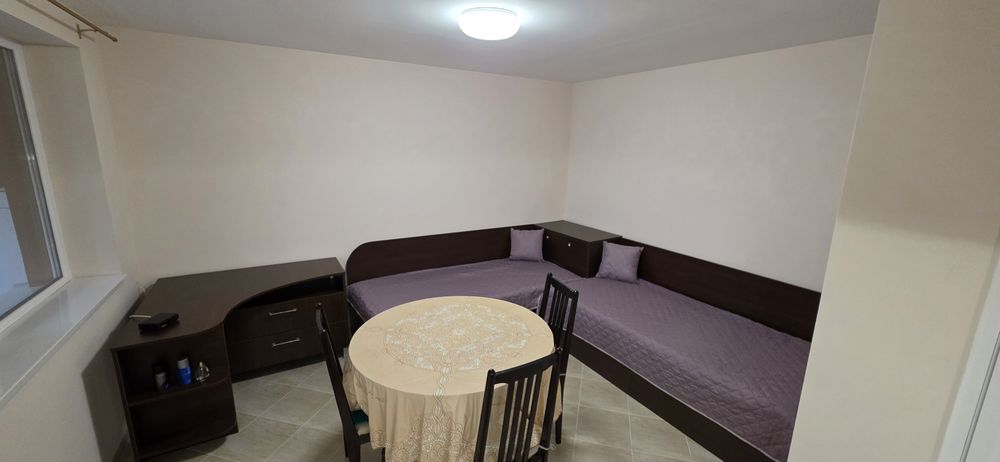 Къща с дворно място