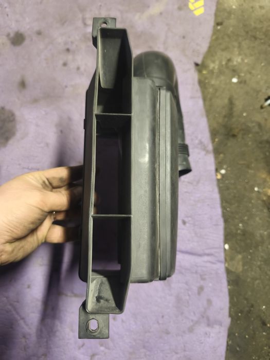 Deflector aer Volkswagen Passat B6 / priză aer Passat B6 1k0805962A