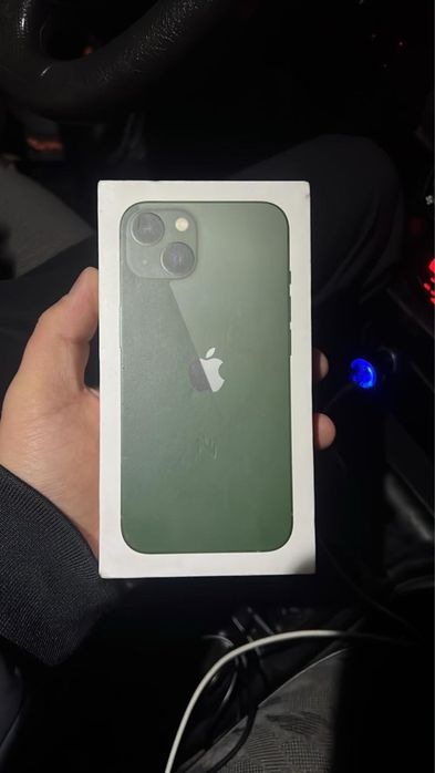 Срочна айфон 13 сатам