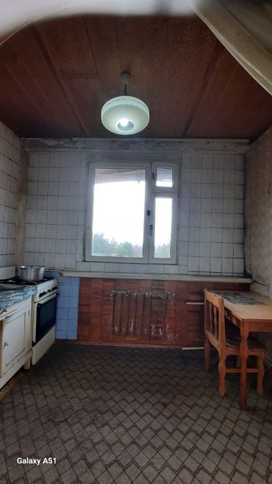 Сдаётся на Юнусабаде -17 2/2/4 передано в 3 комнатную