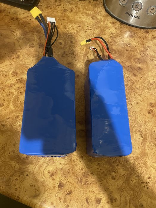 Confectionez/repar baterii 3s sau 4s din celule 18650 li-ion.