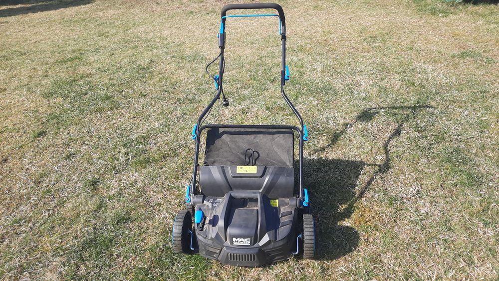 Scarificator, aerator gazon  de inchiriat