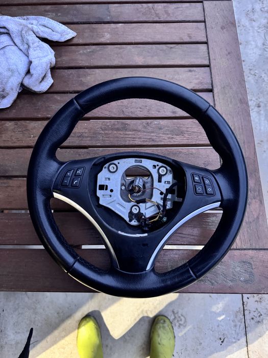 Volan Sport BMW E90 E91 E92 E93 E87 E82 E81 E88 X3