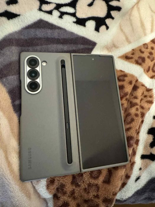 Vand samsung galaxy fold 6 256 gb , silver shadow