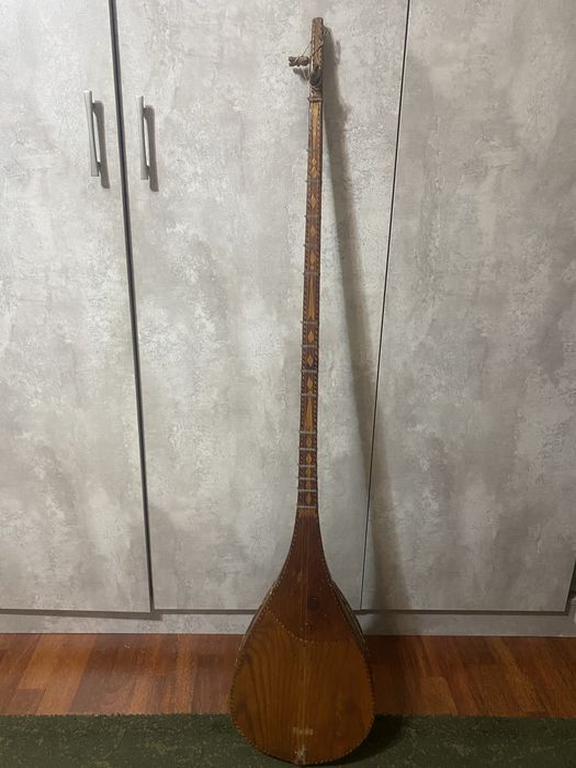 Домбра  отличным состояние