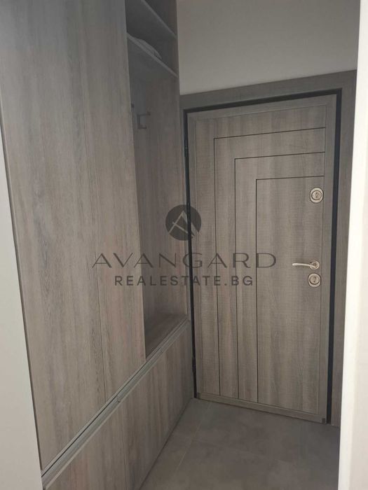 оф.23764 Луксозен четиристаен/ Център