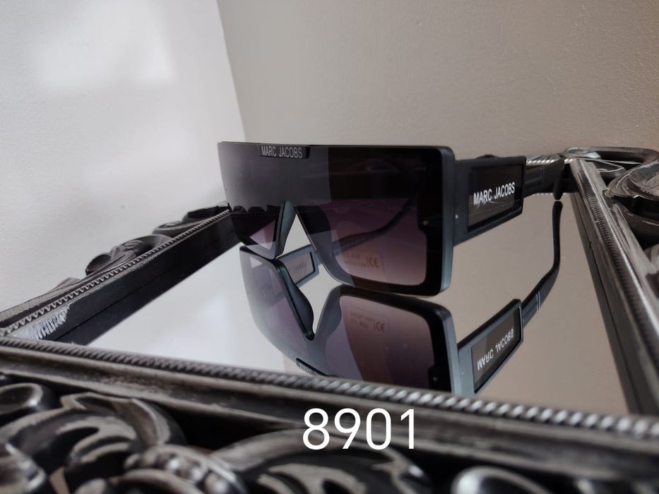 Ochelari de soare noi