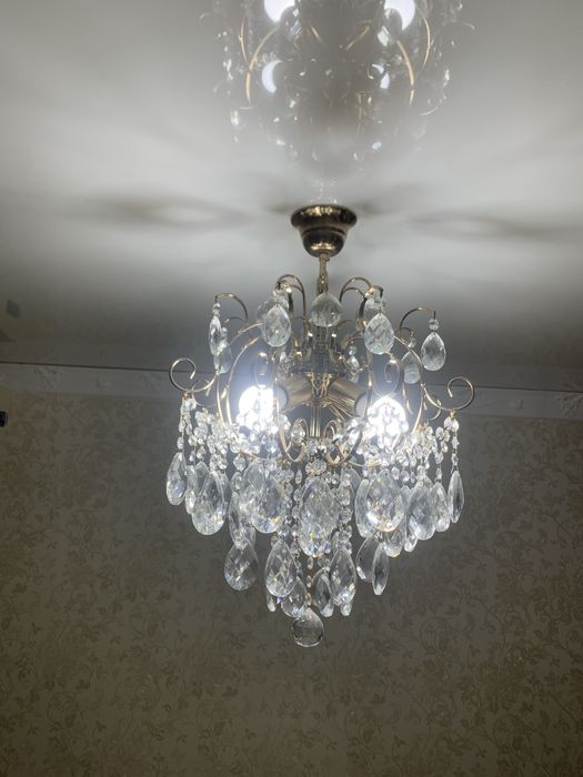 Продаю люстру в хорошем состянии.