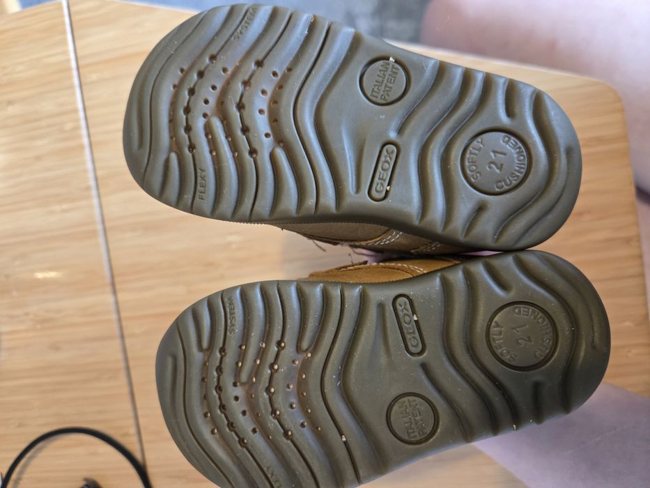 Pantofi Geox piele 21