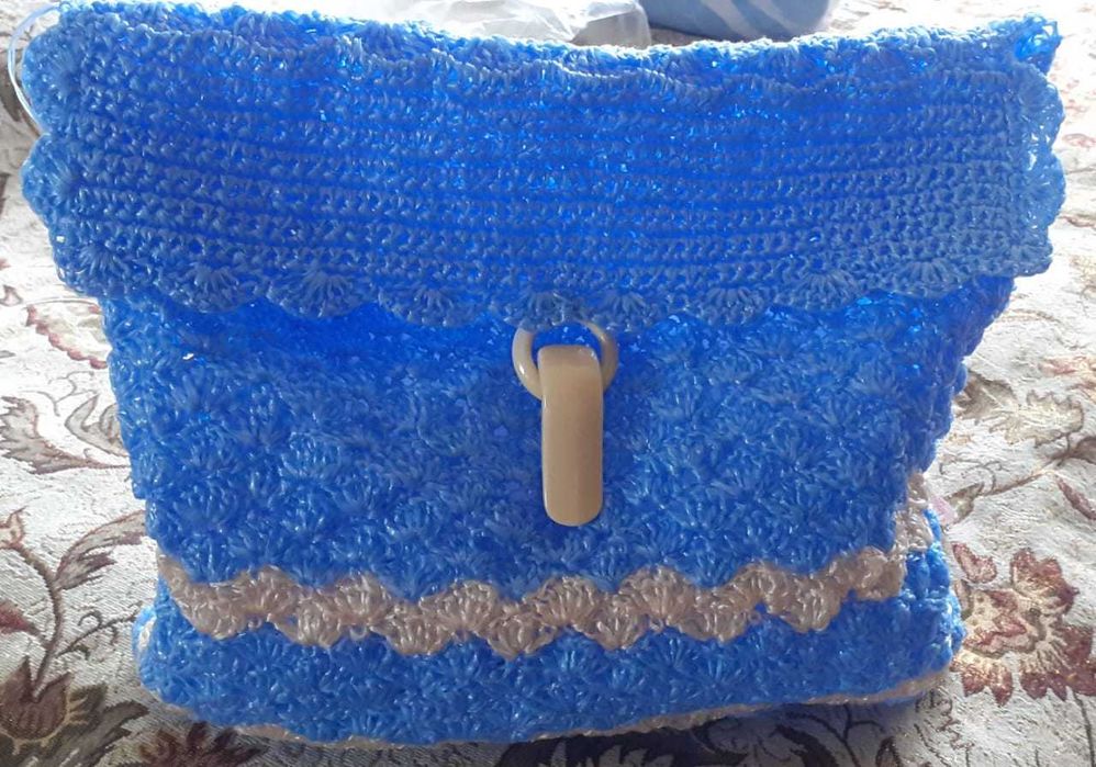 Яркая женская сумка