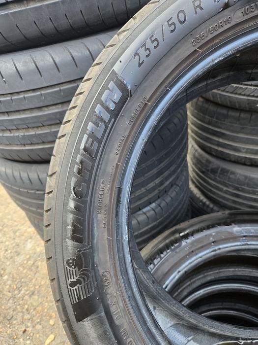4бр. 235 50 19 Michelin летни.
