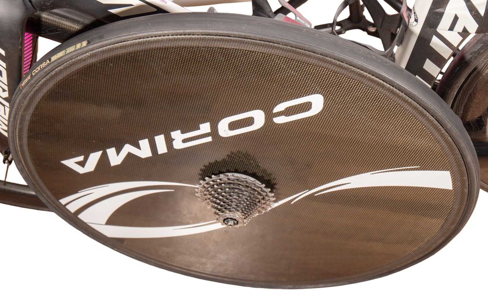 Продавам тубуларни капли Zipp 404 и заден диск за часовник Corima