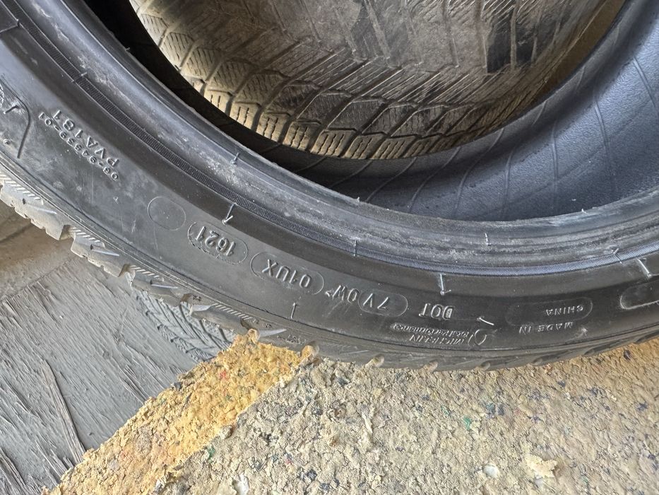 Продаю шины 265/35/19R