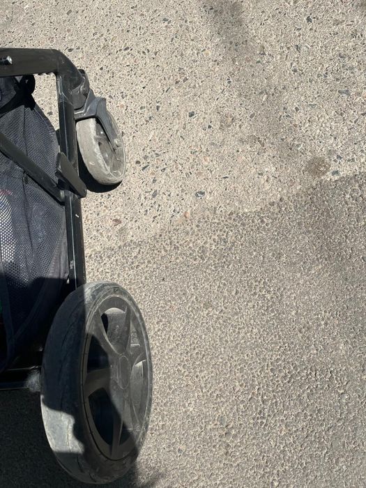 Продам коляску Joie в хорошем состоянии.