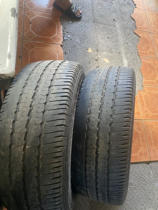 Шины Continental 235/65/16 C ,2шт