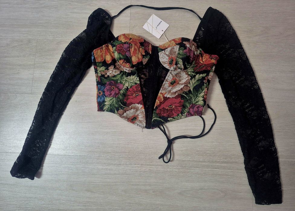 Top cu corset floral