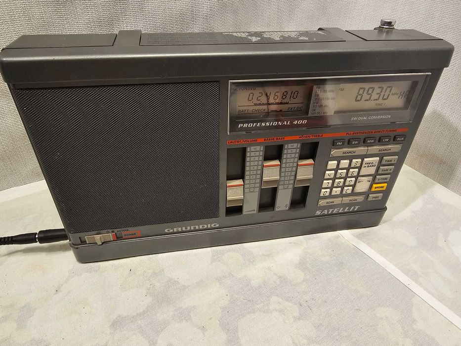Radio tuner Grundig Satellit Professional 400