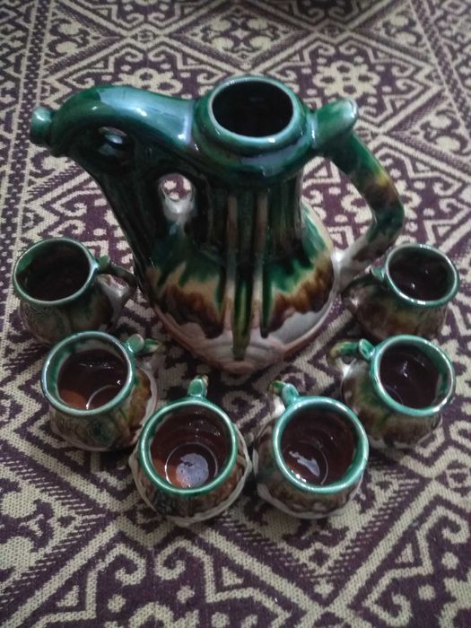 Продавам Нов Глинен ретро сервиз за вино!