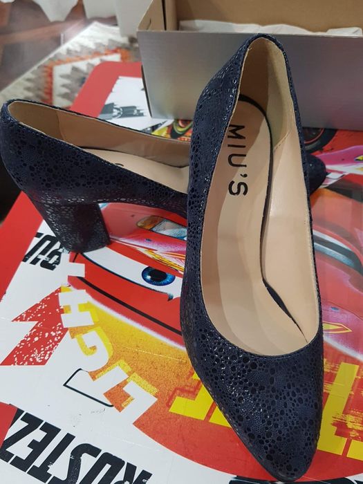 Pantofi cu toc mic 38