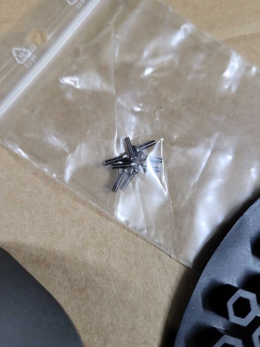 Протектори и слайдери на Dainese