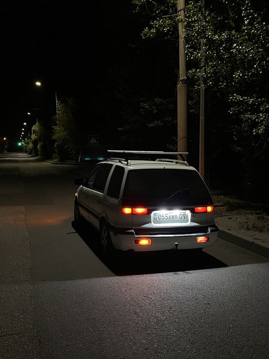 Mitsubishi space wagon
