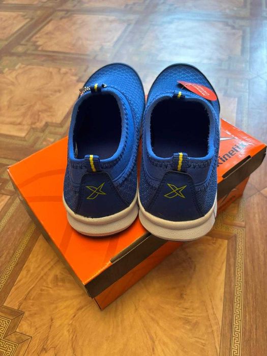 Спортивная обувь