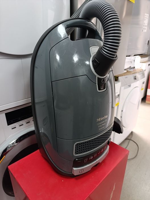 Прахосмукачка Miele Complete C3 Grey Pearl