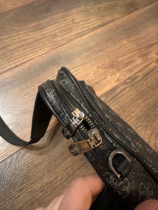 Guess - мъжка чанта