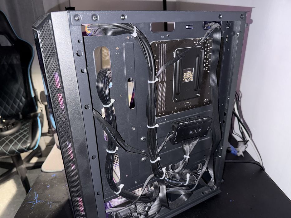 Vand Pc Gaming Premium RTX3060 16gb Ryzen 5 5600X