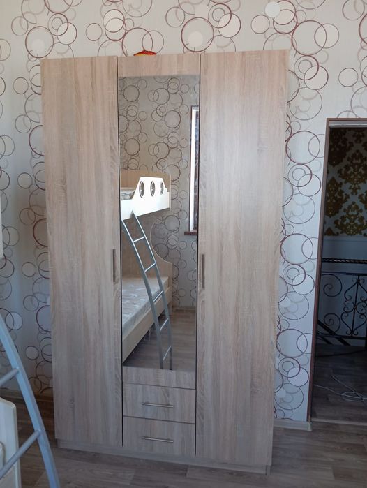 Шкаф в харошым качестве