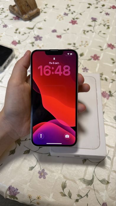 Продам айфон 13 128гб
