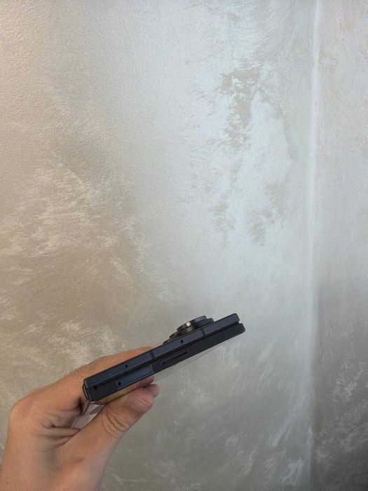 продается SAMSUNG Z FOLD 7 black  12/256